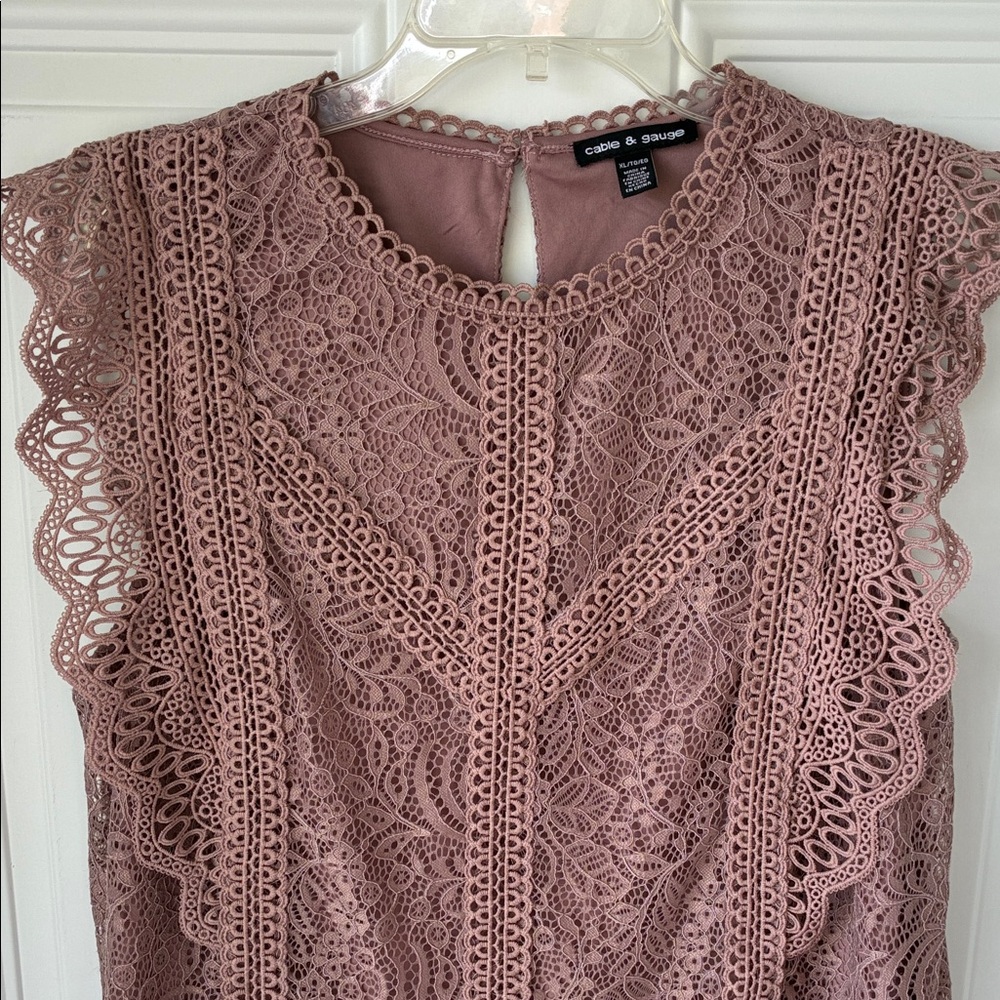 Cable & Gauge Dusty Rose Lace Sleeveless Blouse